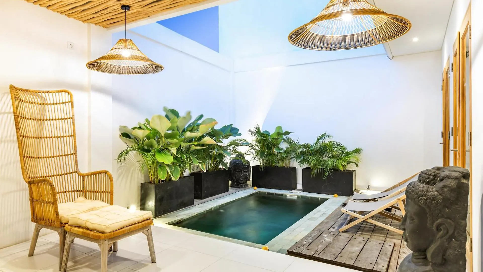 Spacious 1Br Villas In Seminyak Indonesia